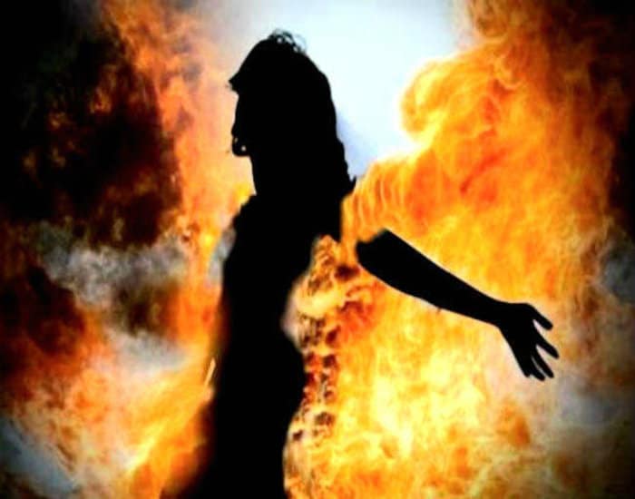 बिहार: नालंदा में महिला ने किया बलात्कार का विरोध तो दबंगों ने जिंदा जलाया