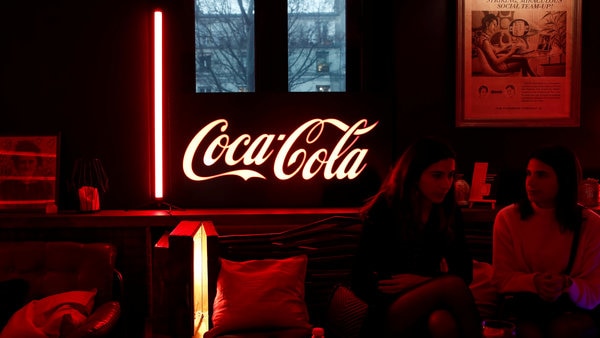 देशवासियों की सेहत का ध्यान रखेगी Coca Cola, आम पना और छाछ की बिक्री करेगी