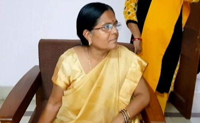 मुजफ्फरपुर बालिका गृह मामला: पूर्व मंत्री मंजू वर्मा के निवास पर सीबीआई ने मारा छापा