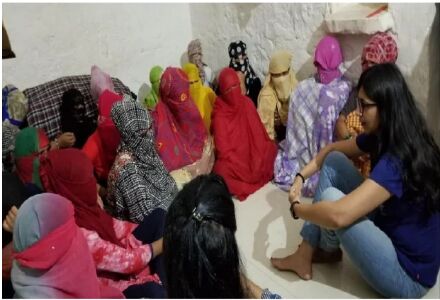 दिल्ली: सेक्स रैकेट का पर्दाफाश, स्वाति मालीवाल ने पहाड़गंज में होटल से 39 लड़कियों को छुड़ाया
