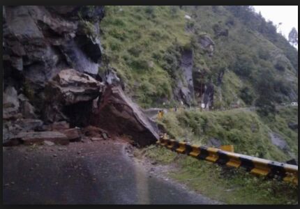 चीन सीमा को जोड़ने वाला जोशीमठ-मलारी हाईवे खुला, लेकिन लामबगड़ में बदरीनाथ राजमार्ग बंद