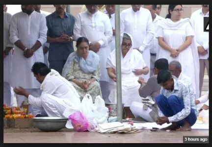 अटल बिहारी वाजपेयी: आज लखनऊ पहुंचेंगी अस्थियां, प्रमुख नदियों में होगा विसर्जन अटल बिहारी वाजपेयी: आज लखनऊ पहुंचेंगी अस्थियां, प्रमुख नदियों में होगा विसर्जन