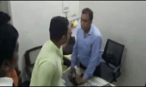 हरदोई: भाजपा कार्यकर्ता की गुंडागर्दी, जिला अस्पताल के रेडियोलॉजिस्ट को मारा थप्पड़