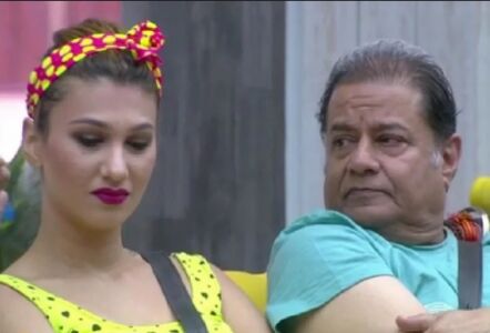 bigg boss 12- लौटते ही अनूप जलोटा ने सौरभ-जसलीन के रिश्ते पर उठाए सवाल... bigg boss 12- लौटते ही अनूप जलोटा ने सौरभ-जसलीन के रिश्ते पर उठाए सवाल...