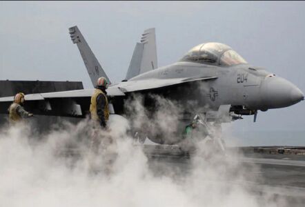 ईंधन भरने के दौरान दो अमेरिकी विमान जापान में दुर्घटनाग्रस्त, 6 नौसैनिक लापता