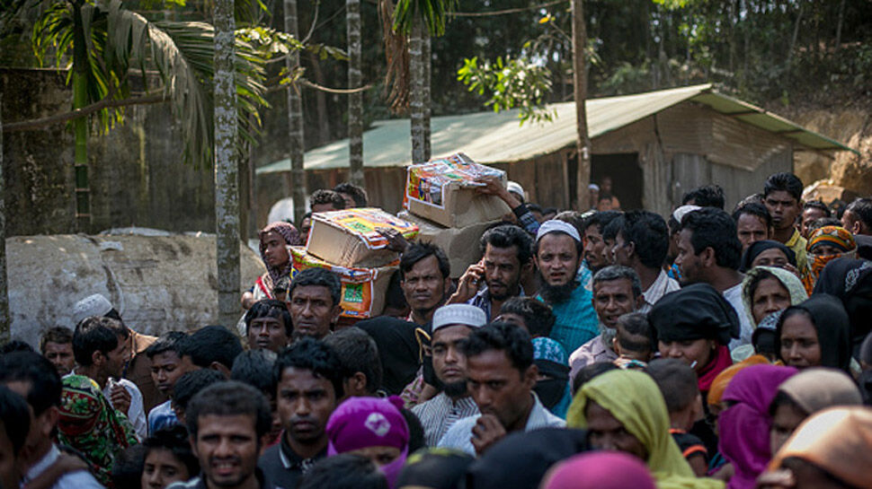 ऐसा क्‍या हुआ, जो बांग्लादेश के शरणार्थी शिविरों से भाग रहे हैं रोहिंग्या...