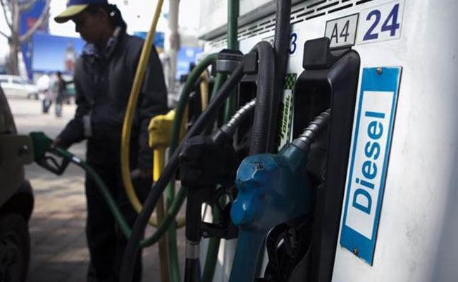 दक्षिण के इस दिग्गज नेता ने दिया पेट्रोल के दामों में 19.34 रुपये की कटौती का फॉर्मूला