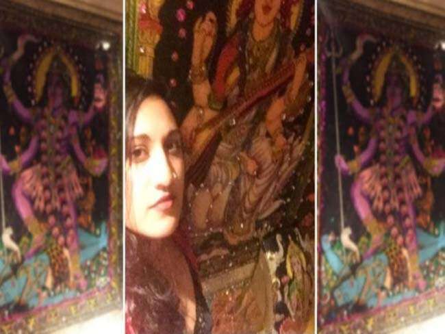 बिहार की इस लड़की ने किया था विरोध-न्यूयार्क में टॉयलेट से हटेंगी देवी-देवताओं की तस्वीरें