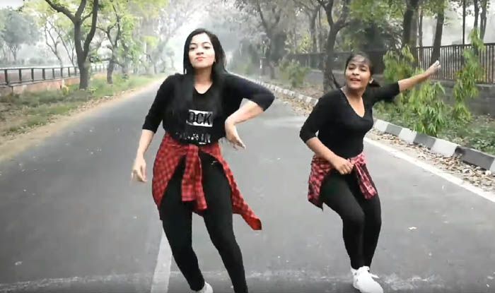 तेरी आंख्या का यो काजल गाने पर इन लड़कियों ने किया ताबड़तोड़ डांस: विडियो