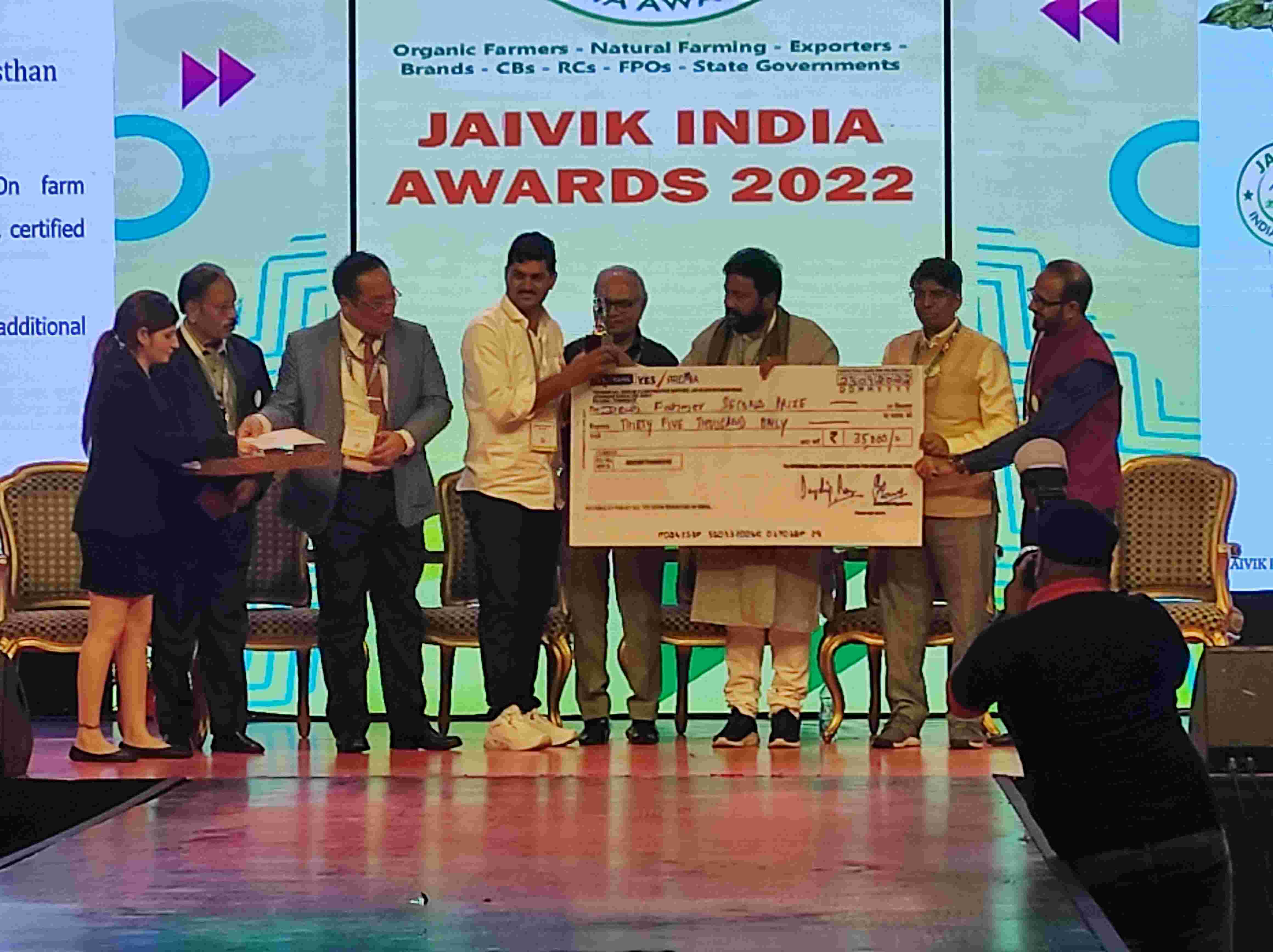 Farmers, state governments and  institutions honored with Jaivik India Awardsfor their excellent performance in the field of organic farming.