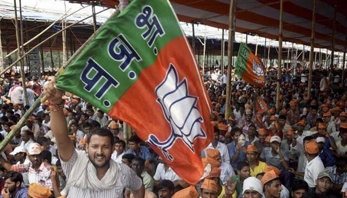 UP Elections : BJP चुनावों की बीच में ही कर रही है बागियों का सफाया