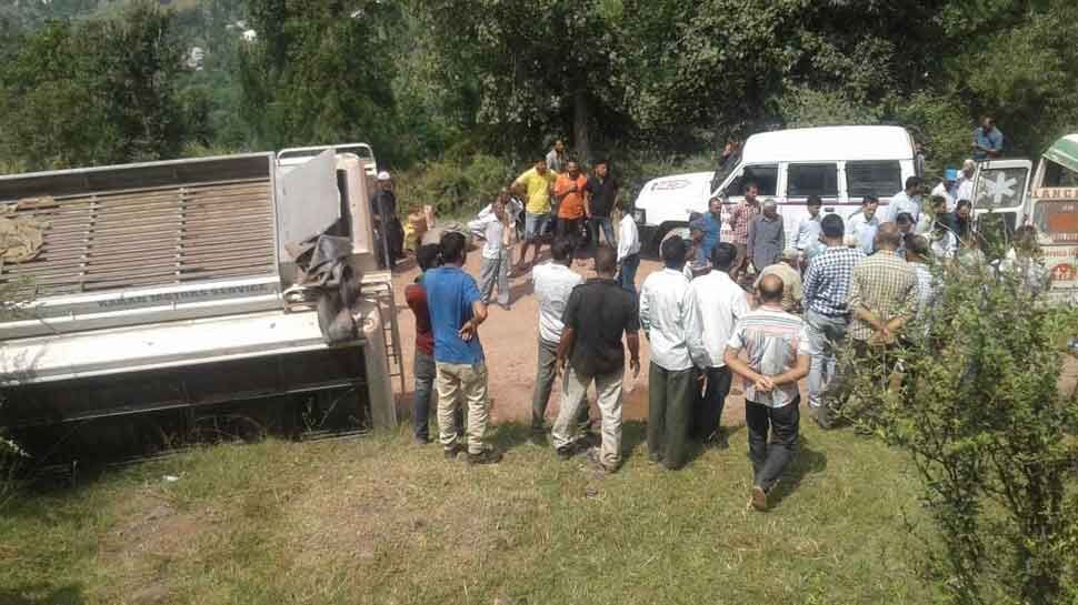 जम्मू-कश्मीर : किश्तवाड़ में चिनाब नदी में गिरी बस, कई लोगों की गई जान 