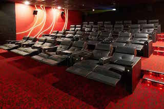 आईनॉक्स ने कानपुर में जेड-स्क्वायर मॉल में अपने सिनेमाघर को नए रूप में पेश किया