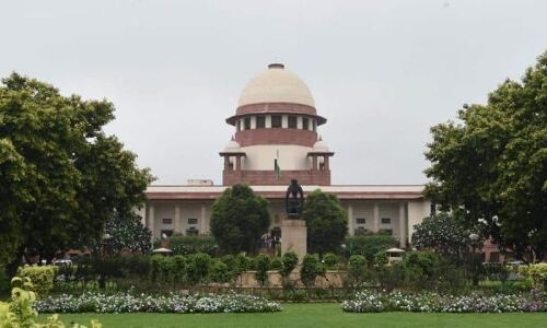 SC का बड़ा फैसला, व्यभिचार अब अपराध नहीं, धारा 497 खारिज, CJI बोले- पत्नी का मालिक नहीं है पति SC का बड़ा फैसला, व्यभिचार अब अपराध नहीं, धारा 497 खारिज, CJI बोले- पत्नी का मालिक नहीं है पति