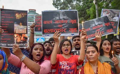 दुष्कर्म मामलों पर सुप्रीम कोर्ट सख्त, 3000 शेल्टर होम्स की रिपोर्ट पेश करने के दिए आदेश दुष्कर्म मामलों पर सुप्रीम कोर्ट सख्त, 3000 शेल्टर होम्स की रिपोर्ट पेश करने के दिए आदेश