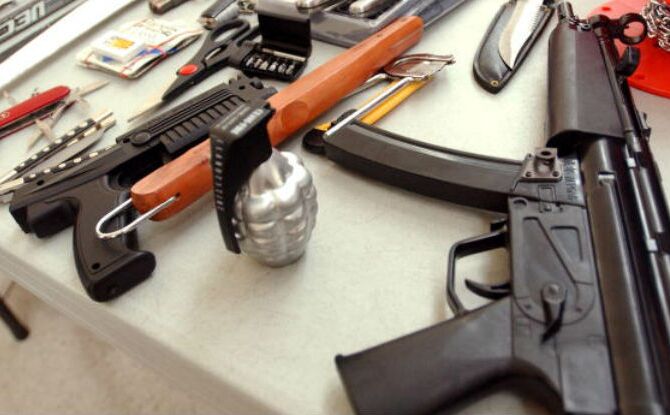 AK-47 की ढेर पर मुंगेर! फिर बरामद हुआ 12 अर्धनिर्मित राइफल AK-47 की ढेर पर मुंगेर! फिर बरामद हुआ 12 अर्धनिर्मित राइफल