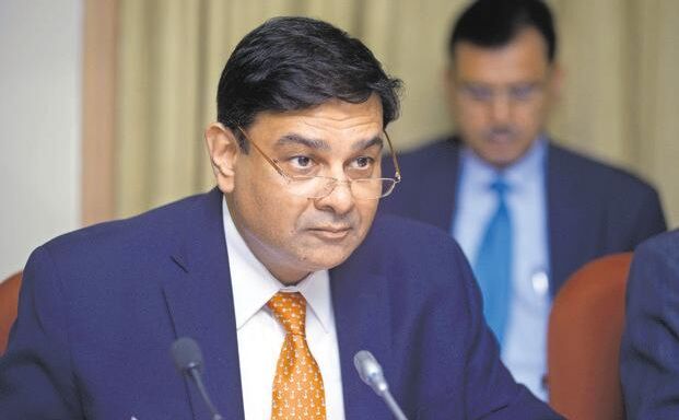 केंद्र सरकार और आरबीआई गवर्नर उर्जित पटेल के बीच उभरा तनाव केंद्र सरकार और आरबीआई गवर्नर उर्जित पटेल के बीच उभरा तनाव
