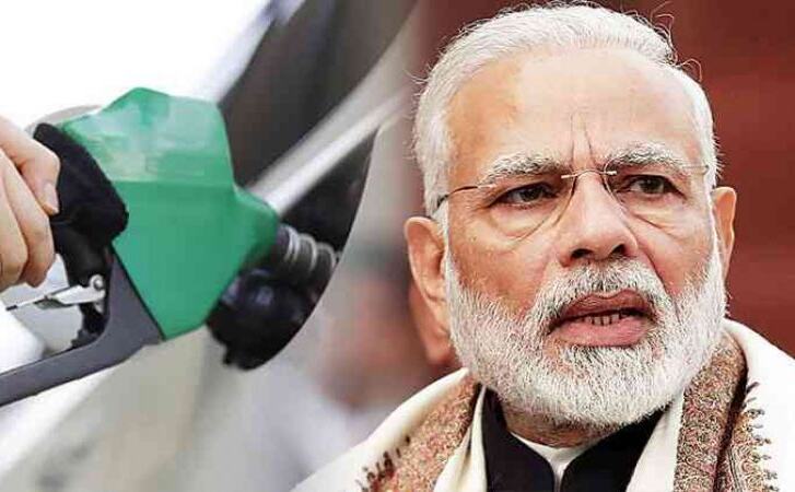 ईंधन की कीमतों को लेकर पीएम ने की चर्चा, कहा OMC नहीं देगी और सब्सिडी ईंधन की कीमतों को लेकर पीएम ने की चर्चा, कहा OMC नहीं देगी और सब्सिडी