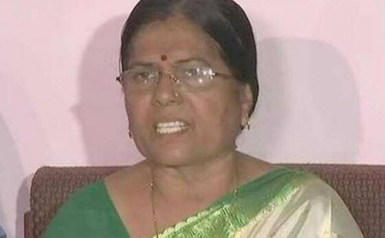 मुजफ्फरपुर शेल्टर होम मामले में पूर्व मंत्री पर लटकी गिरफ्तारी की तलवार मुजफ्फरपुर शेल्टर होम मामले में पूर्व मंत्री पर लटकी गिरफ्तारी की तलवार
