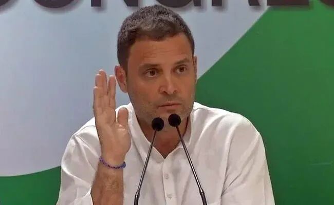 #METOO पर राहुल गाँधी का बयान, कहा हर व्यक्ति को महिलाओं का सम्मान करना चाहिए #METOO पर राहुल गाँधी का बयान, कहा हर व्यक्ति को महिलाओं का सम्मान करना चाहिए