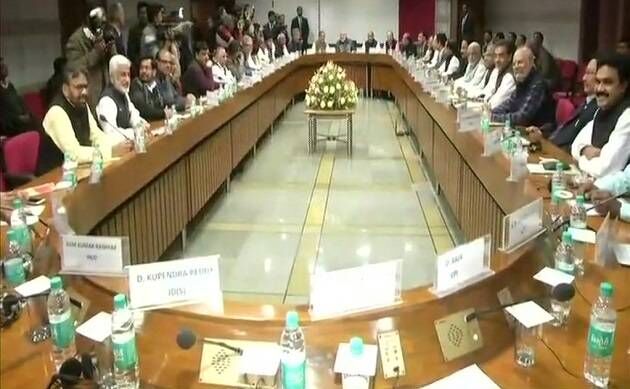 कांग्रेस ने उठाया बेरोजगारी का मुद्दा: सर्वदलीय बैठक कांग्रेस ने उठाया बेरोजगारी का मुद्दा: सर्वदलीय बैठक