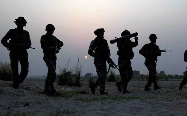 दहशत फैलाने की फिराक में आतंकी, सेना मुस्तैद: दहशत फैलाने की फिराक में आतंकी, सेना मुस्तैद: