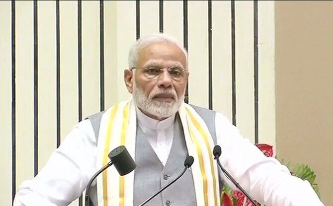 प्रधानमंत्री नरेंद्र मोदी स्वच्छता ही सेवा कार्यक्रम का किया शुभारंभ प्रधानमंत्री नरेंद्र मोदी स्वच्छता ही सेवा कार्यक्रम का किया शुभारंभ