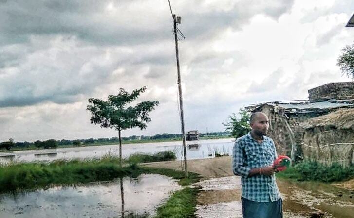 गंगा के जलस्तर में पुनः बढ़ोतरी से इलाके में दहशत गंगा के जलस्तर में पुनः बढ़ोतरी से इलाके में दहशत