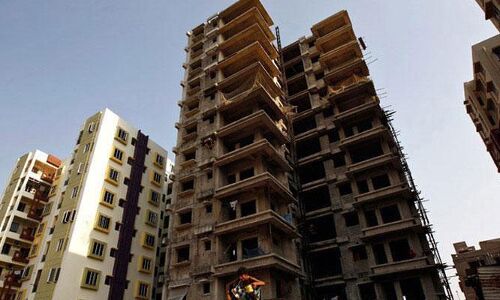 आम्रपाली के महंगे फ्लैट मात्र 1 रुपये/वर्ग फुट के भाव पर बुक किए गए थे