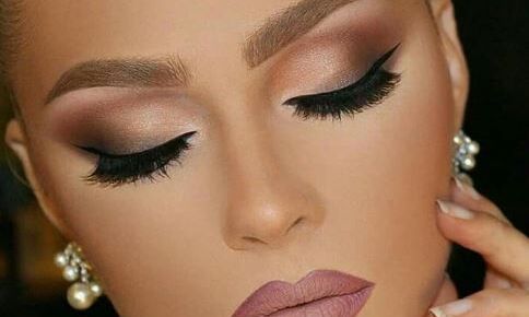 गर्मी में करें वाटरप्रूफ मेकअप, टिका रहेगा लम्बे समय तक