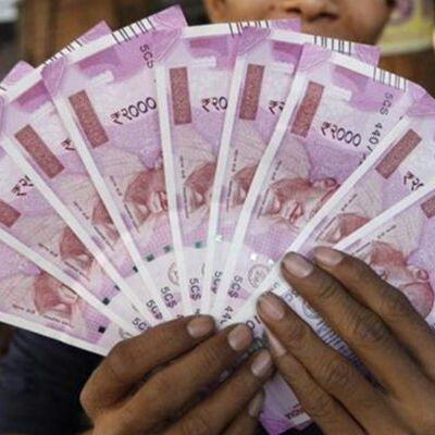 उत्तराखंड में सरकारी कर्मचारियों के लिए बुरी खबर, कई भत्तों में कटौती