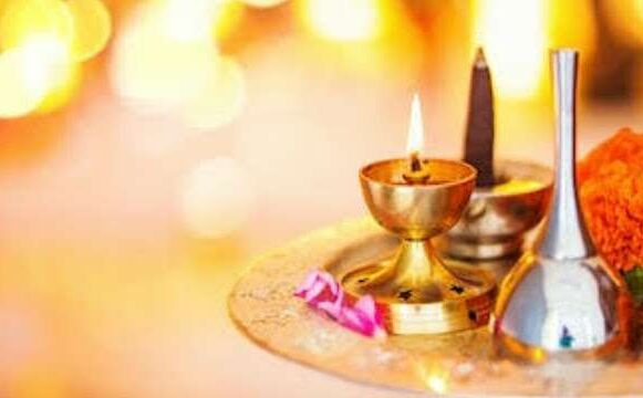 पूजा के दौरान रखे इन ख़ास बातों का ध्यान वरना....
