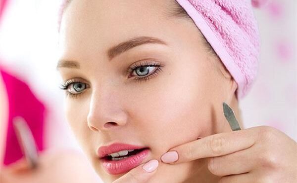 चेहरे पर पिम्पल होने के कई कारण होते हैं, जानिए बचने के उपाय