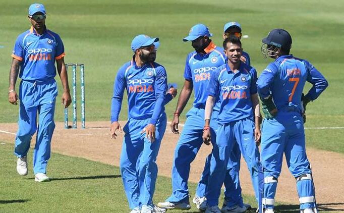 INDvsNZ: धोनी ने कंगारुओं पर हल्ला बोलने के बाद कीवियों की ली खबर, चुन-चुनकर लगाए शॉट्स