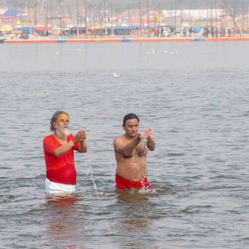 अखिलेश यादव ने ली गंगा मइया की कसम, सत्ता में आने पर सार्वजनिक करेंगे जातियों के आंकड़े