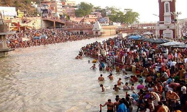 इस बार मौनी अमावस्या पर बन रहा दुर्लभ संयोग, ये करने से मिलेगा पुण्य