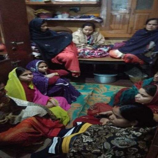 गोरखपुर में सूदखोरों से तंग परिवार ने की खुदकुशी, पांच की मौत