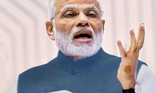 कांग्रेस ने 6 लाख करोड़ रुपये के कृषि लोन पर छूट का किया था वादा, दिए केवल 52,000 करोड़ रुपये: मोदी