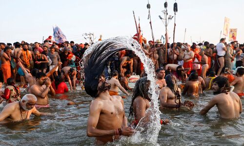 मौनी अमावस्‍या पर 2 करोड़ से अधिक श्रद्धालुओं ने लगाई संगम में डुबकी