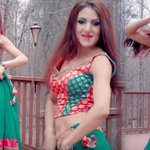 छम्मा-छम्मा गाने पर इस विदेशी लड़की ने लगाए देशी ठुमके