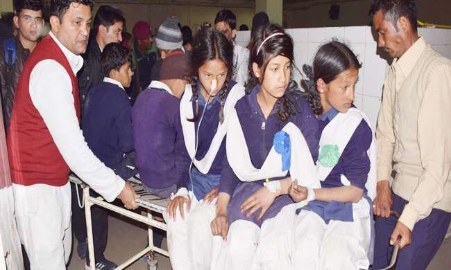 ओखलकांडा में आयरन की गोली खाने के बाद 40 से अधिक बच्चे बीमार