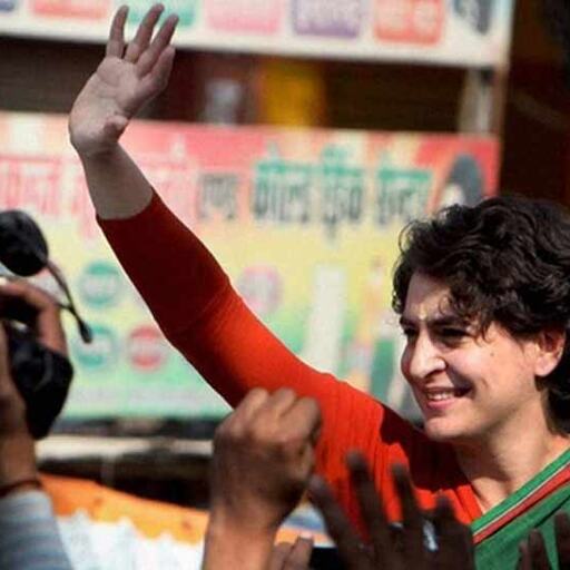 विदेश से लौटने के बाद प्रियंका ने राहुल गांधी से की मुलाकात