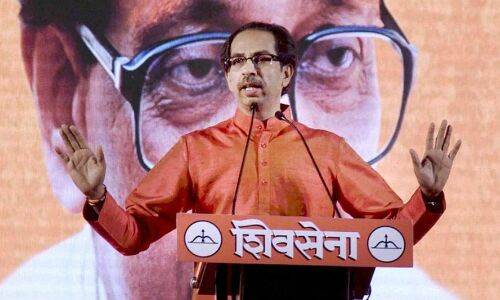 शिवसेना ने बीजेपी पर कसा तंज, ईवीएम साथ दे तो लंदन-अमेरिका तक में जीत सकते हैं