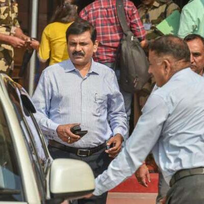 CBI के पूर्व अंतरिम निदेशक नागेश्वर राव सुप्रीम कोर्ट में हुए पेश, कल मांगी थी माफी