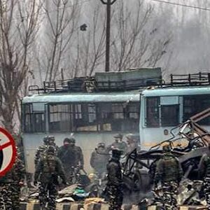 पुलवामा आतंकी हमलाः सोशल मीडिया पर लोगों ने जताया दुख,