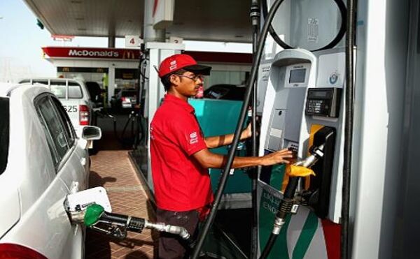 ई-व्हीकल के ईंधन का झंझट होगा खत्म, पेट्रोल पंप की तरह हर जगह खुलेंगे चार्जिंग स्टेशन