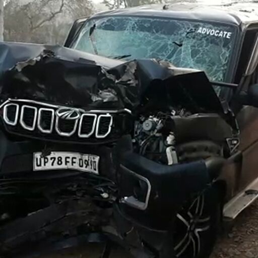 आगरा : भीषण सड़क हादसे में एक ही परिवार के 5 लोगों की मौत, छह घायल