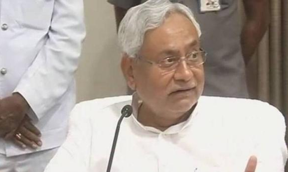 पटना: भारी हंगामे के बीच सवर्ण आरक्षण बिल हुआ पास, CM नीतीश कुमार ने की चर्चा