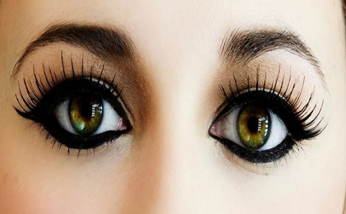 सुंदरता के अलावा और भी फायदे पहुंचाता है काजल