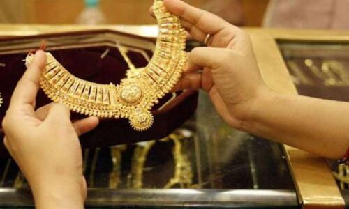 सोने की कीमत में बड़ी गिरावट, चांदी में तेज उछाल